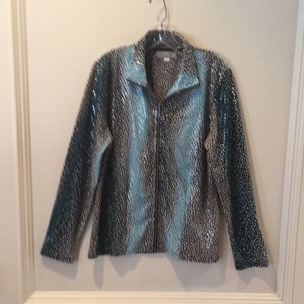 Casual or dressy light weight zippered jacket